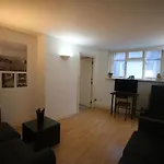 1-Bed Flat In Central London